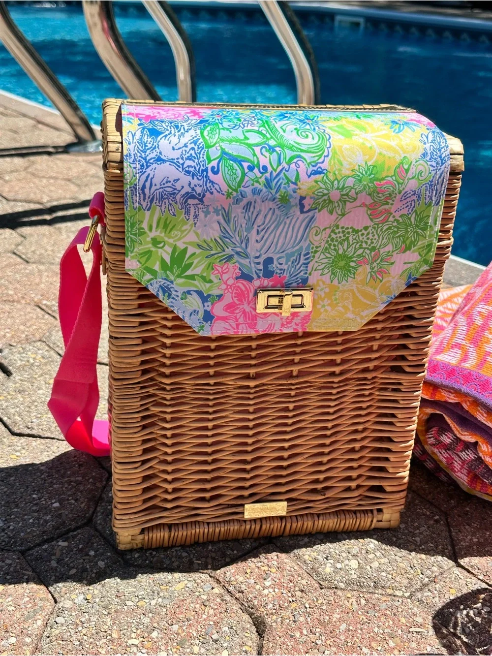 Lilly Pulitzer Pink Wine Glasses Poolside Set